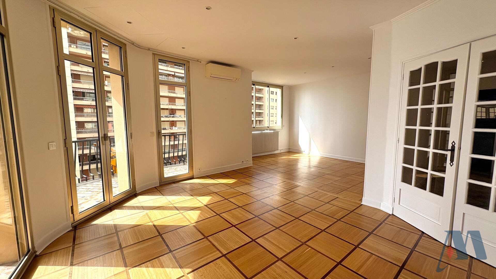 4/5 ROOM APARTMENT - LA ROUSSE - ST ROMAN - 2 / 11