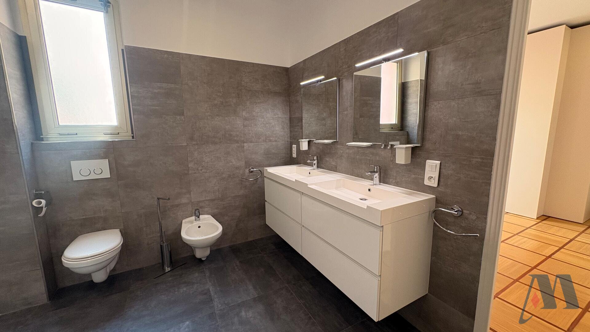 APPARTEMENT 4/5 PIECES - LA ROUSSE - ST ROMAN - 11 / 14