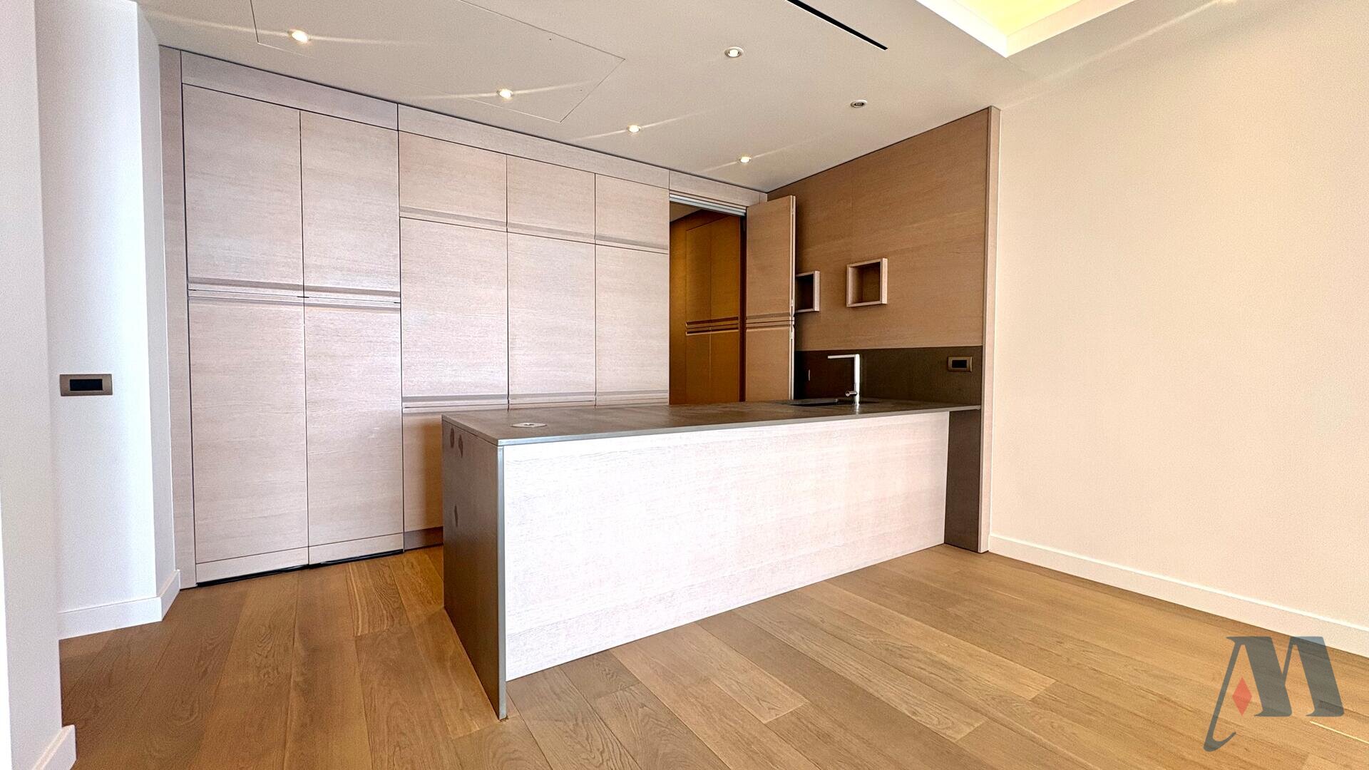 5 ROOM APARTMENT - CARRÉ D'OR - 5 / 18