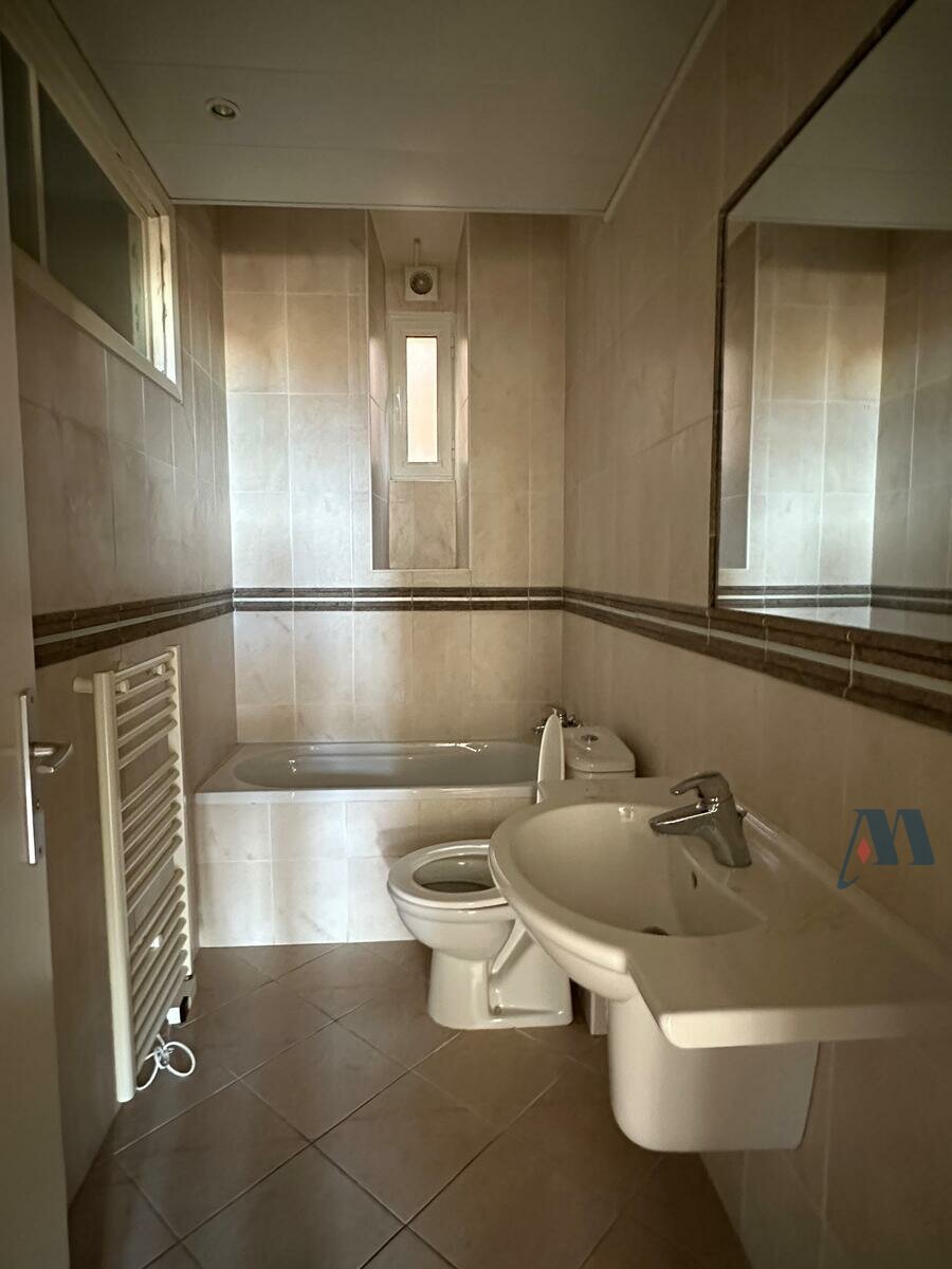 APPARTEMENT 3 PIECES - CONDAMINE - 7 / 8