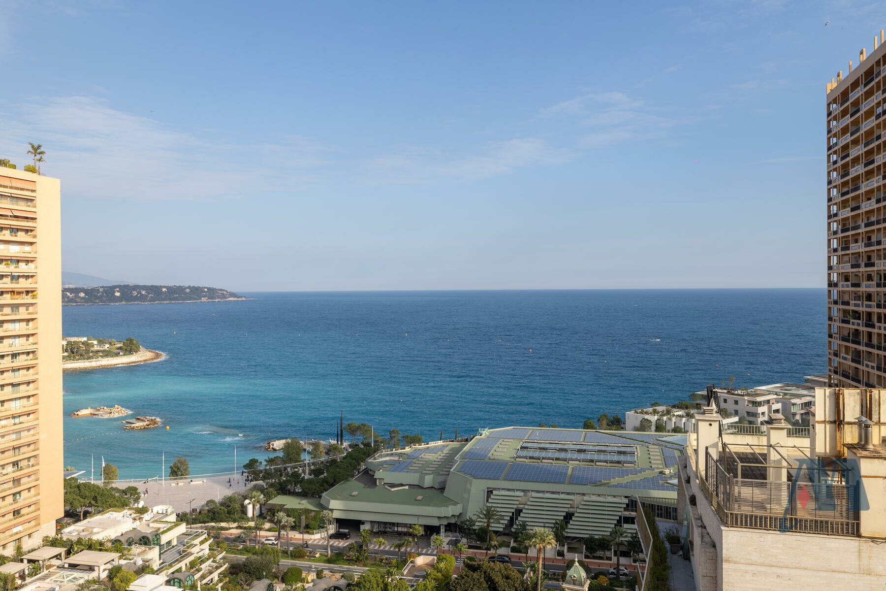 APPARTEMENT 5 PIECES - CARRE D'OR - 1 / 23