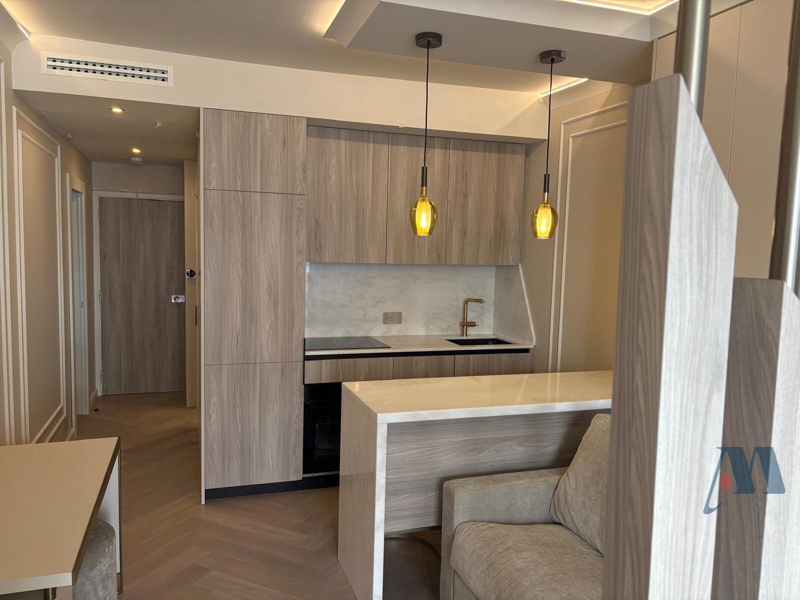 STUDIO MEUBLE - LA ROUSSE - ST ROMAN - 1 / 9