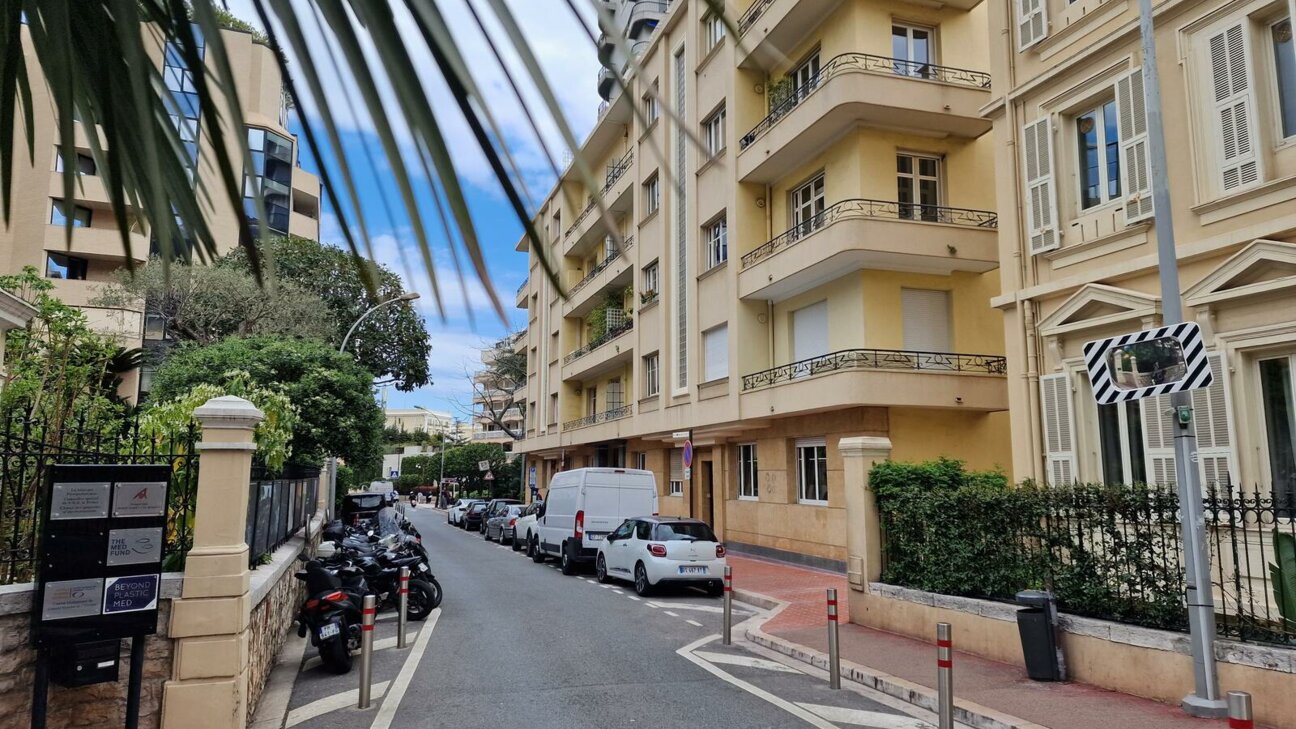 SOUS OFFRE - APPARTEMENT 4 PIECES - CARRE D'OR - 2 / 2