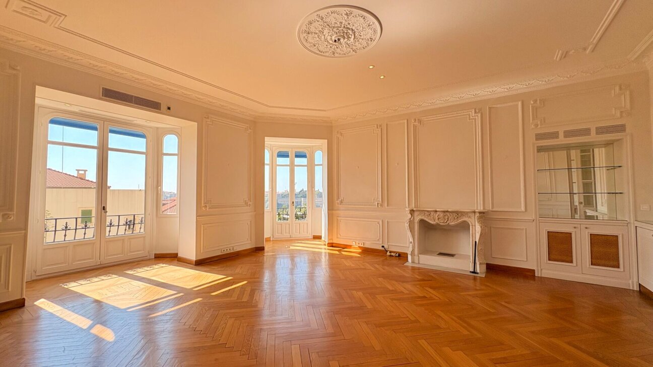 SUPERBE BOURGEOIS - MONEGHETTI - 4/5 PIECES - 4 / 16