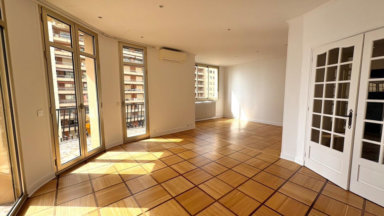4/5 ROOM APARTMENT - LA ROUSSE - ST ROMAN - 2 / 11