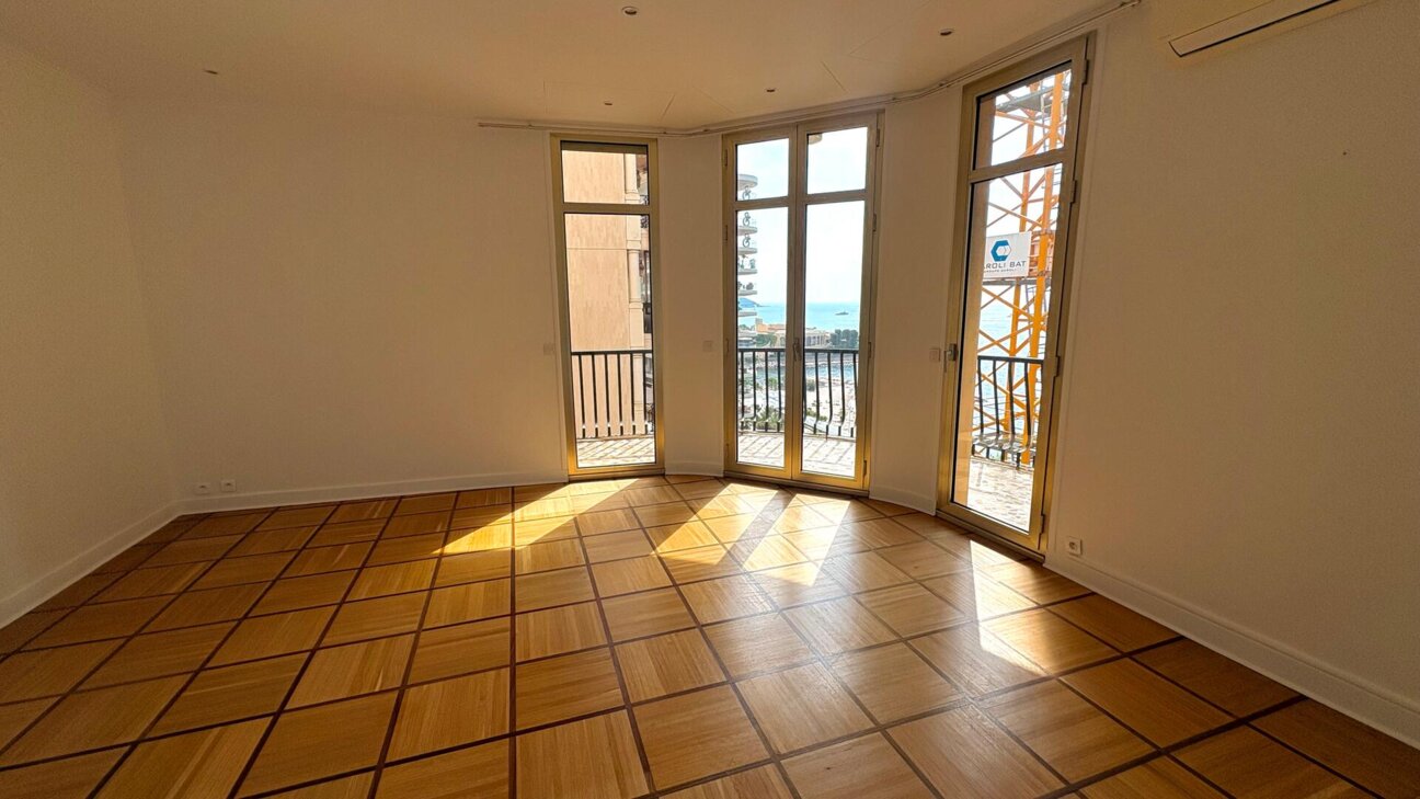 APPARTEMENT 4/5 PIECES - LA ROUSSE - ST ROMAN - 3 / 14