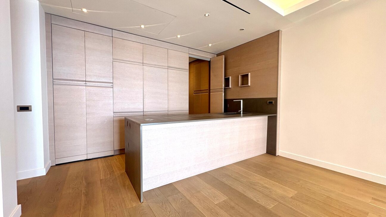 5 ROOM APARTMENT - CARRÉ D'OR - 5 / 18