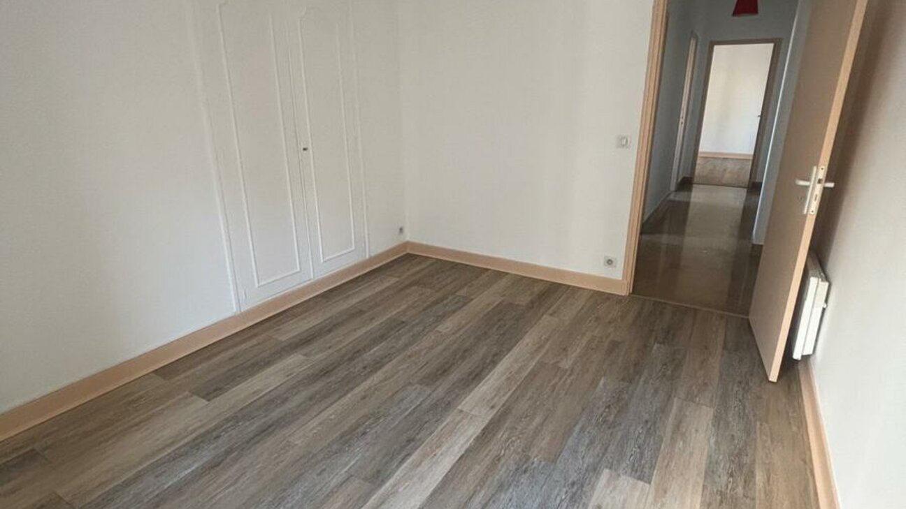 Appartement 2 PIECES - MONTE-CARLO - PROCHE CARRE D'OR - 2 / 8