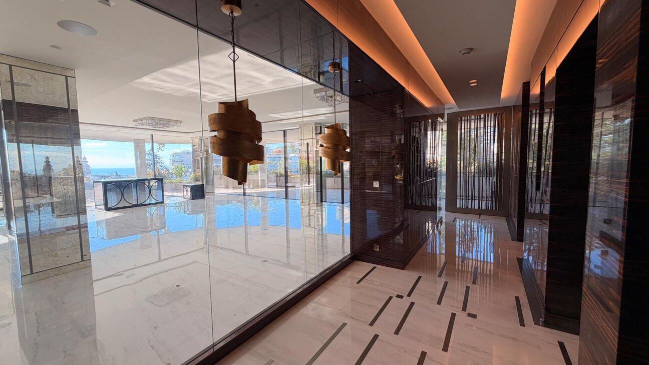 APPARTEMENT PRESTIGE 7 PIECES - CARRE D'OR - 6EME ETAGE - 6 / 9