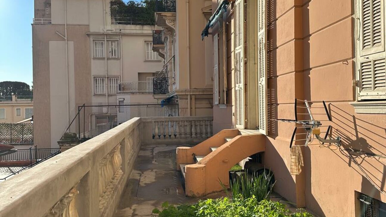 APPARTEMENT 3 PIECES - CONDAMINE - 3 / 8