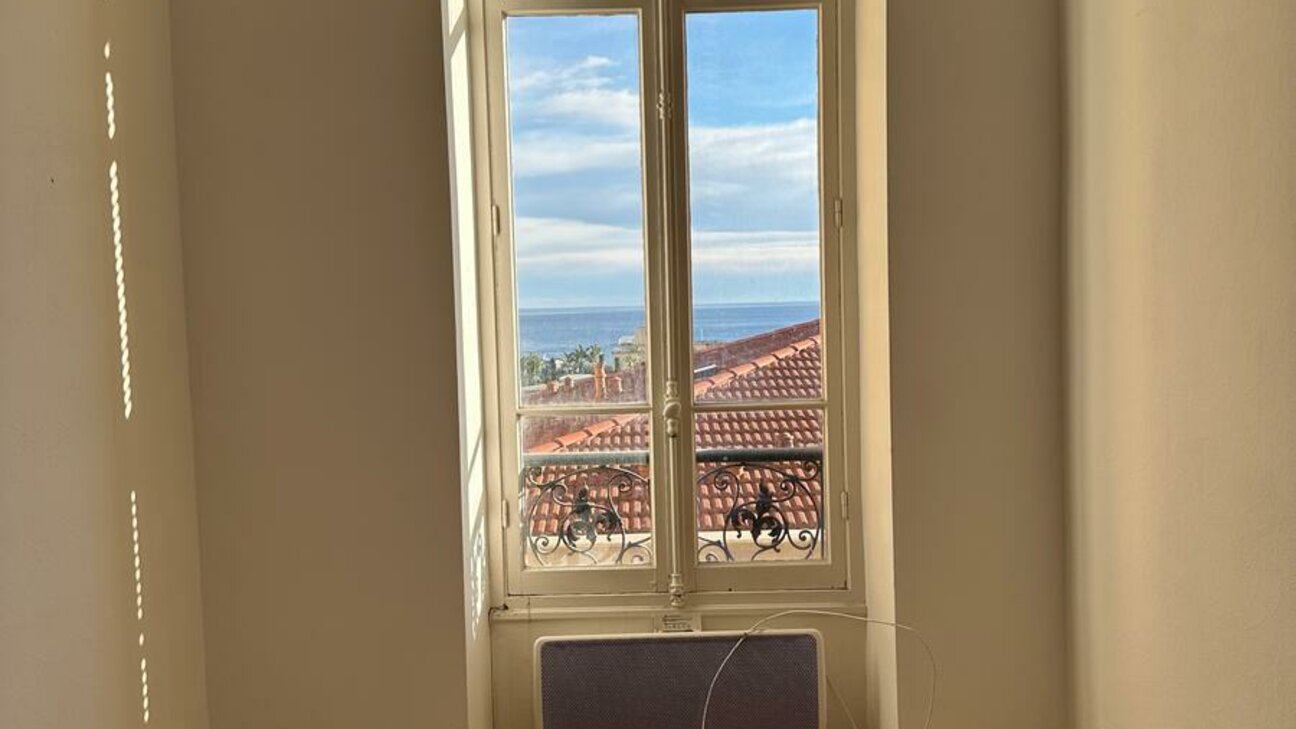 APPARTEMENT 3 PIECES - CONDAMINE - 6 / 8