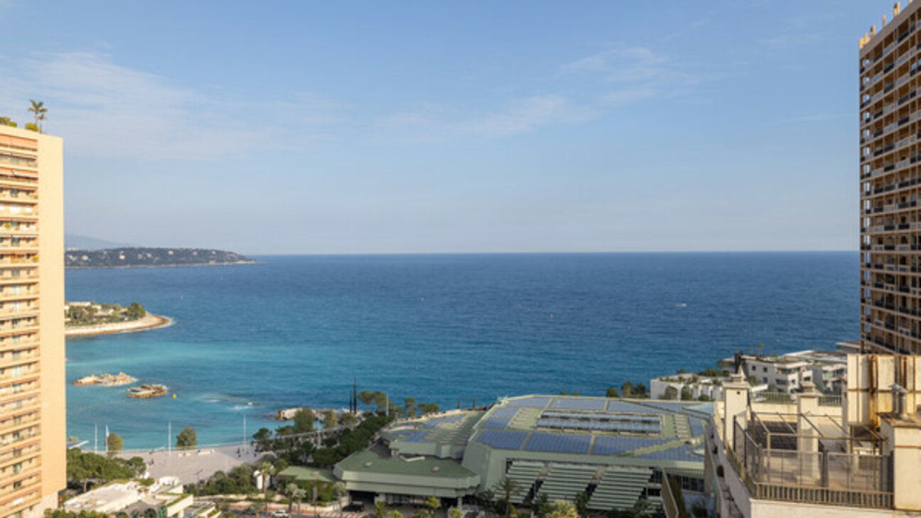 APPARTEMENT 5 PIECES - CARRE D'OR