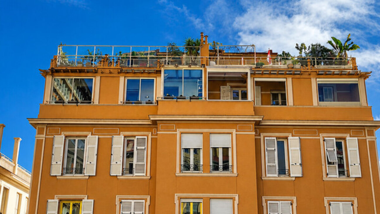 APPARTEMENT 5 PIECES EN DUPLEX - LA ROUSSE - ST ROMAN